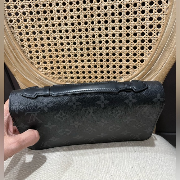 LOUIS VUITTON Monogram Louis Vuitton Eclipse Organizer Wallet Handbag - Picture 3 of 12
